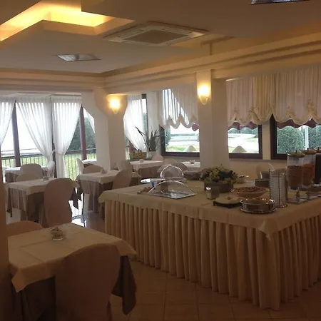 Cristallo Hotel 3*