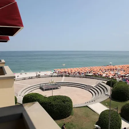 Cristallo Hotel 3*