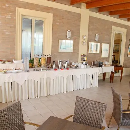 Cristallo Hotel 3*